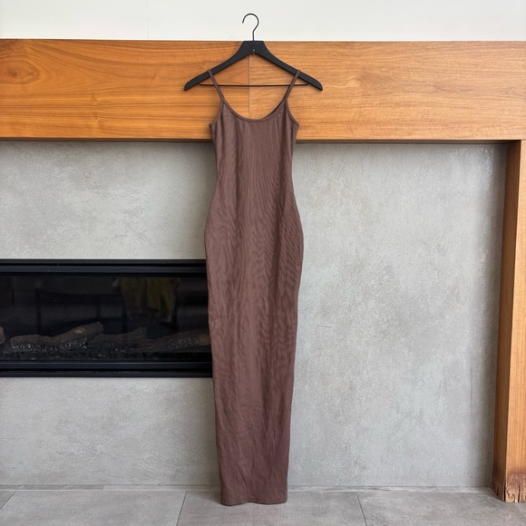 NWT Bumpsuit Sculpting Rib Maxi Maternity
Dress, Size XS - Picture 3 of 12